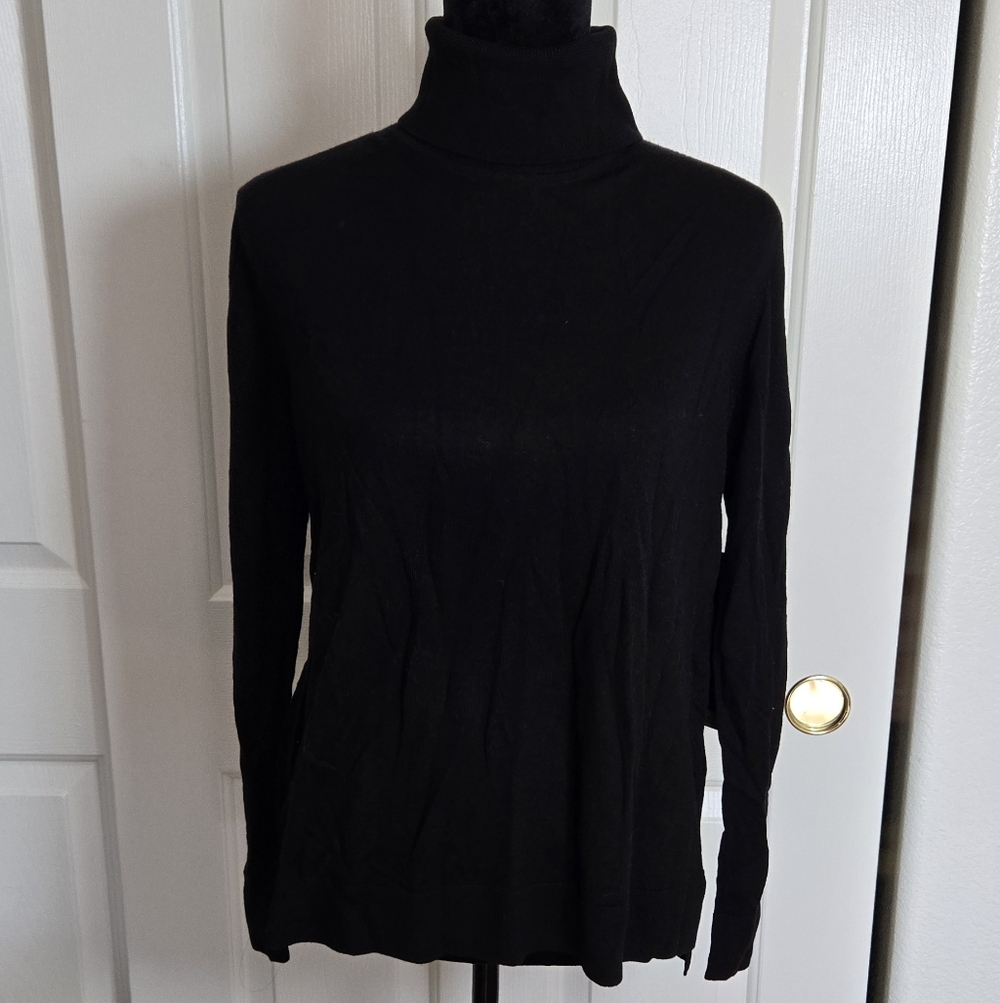 NWT Donna Karan Extra Fine Merino Wool Black Turtleneck Sweater